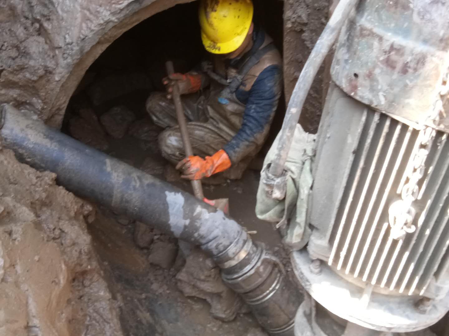 类乌齐管道清淤