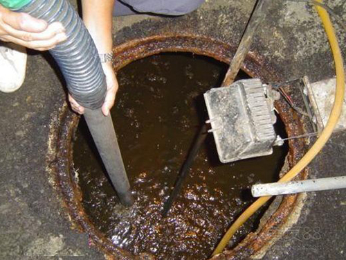 类乌齐隔油池清理