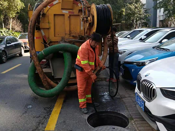 类乌齐排污管道清淤